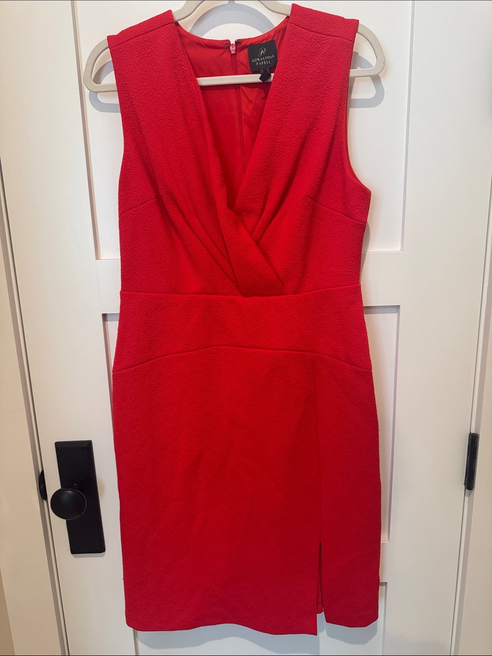 Adrienne Vittadini SZ 12 Red Textured Sleeveless V-Neck Midi Dress